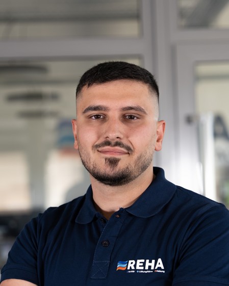 Mërgim Shehi, Bauleitender Sanitärinstallateur